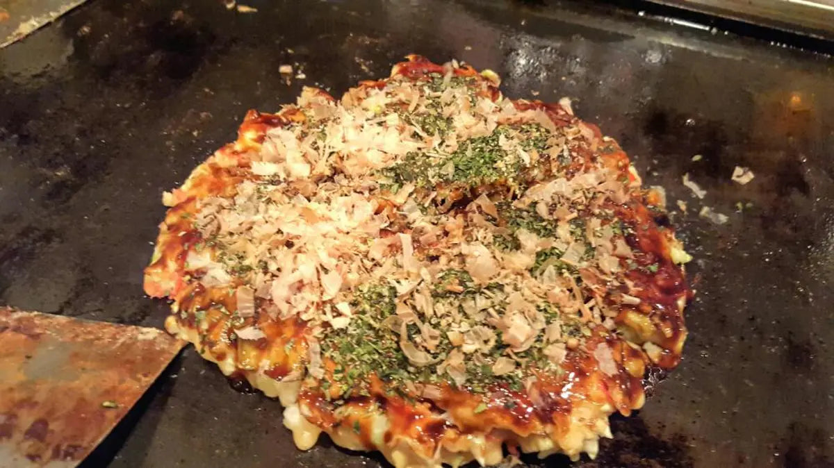 浅草2丁目「お好み焼き どん」様へ、箱型冷蔵ショーケース【JCMS-65B】を納品しました!